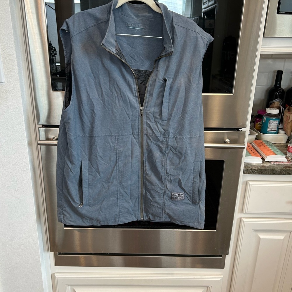Haus of Gray  Men's matte gray  Vest size XL GUC